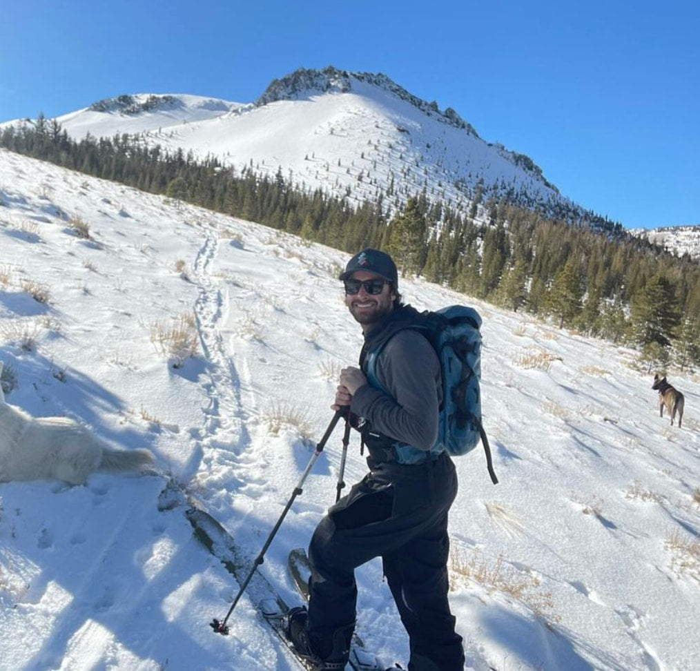 Paz Mendelevitch backcountry skiing with dogs in the Mammoth Lakes, CA area