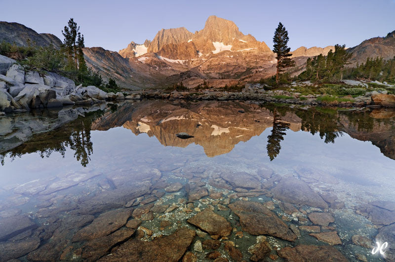 a scenic shot of the mountains outside of Mammoth Lakes, CA