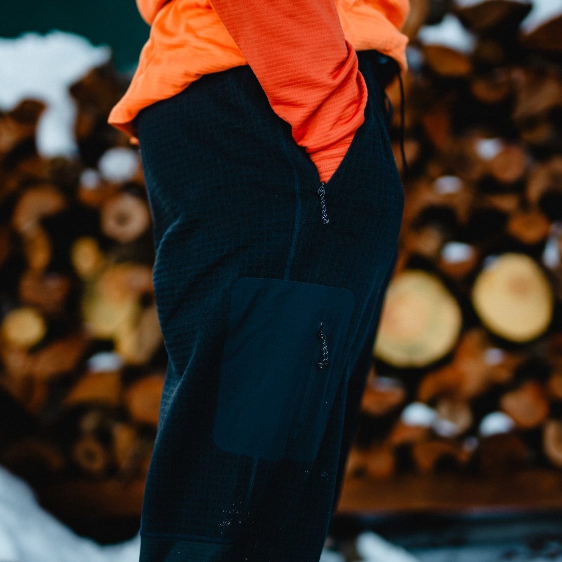 closeup of the side pocket of the Cloudripper Merino Fleece Joggers
