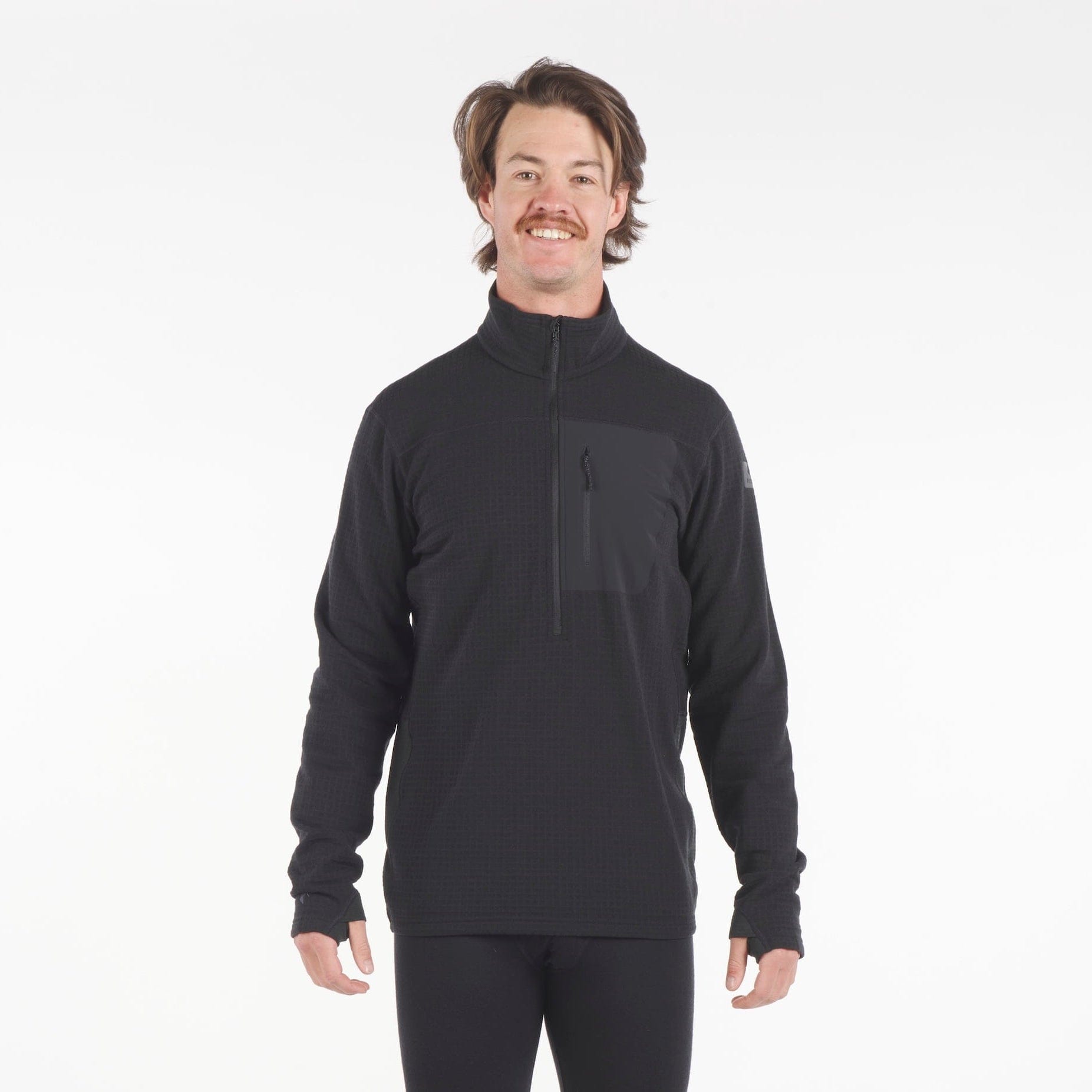 man wearing a Cloudripper Half Zip in black